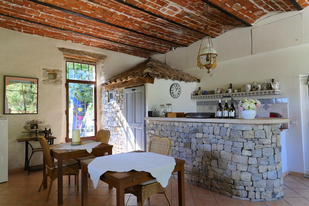 Les Tilleuls D'Elisee Vaison-la-Romaine Exterior foto